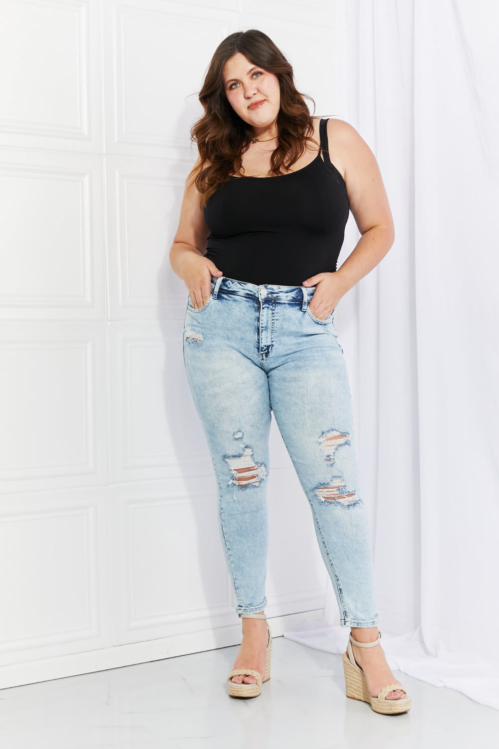 VERVET On The Road Full Size Distressed Jeans