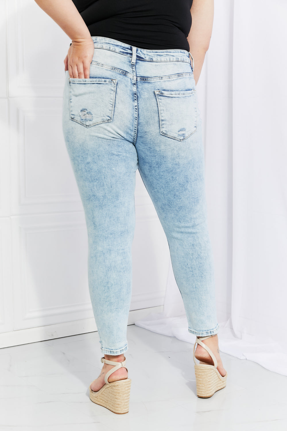 VERVET On The Road Full Size Distressed Jeans